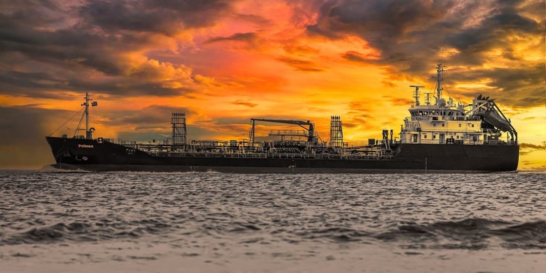 cargo-ship-7683972_1280-1140x570